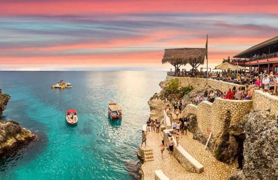 Hospitality Expert - Little Waters Villa Negril-1